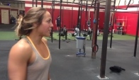 Alessandra Pichelli doing some bar muscle ups